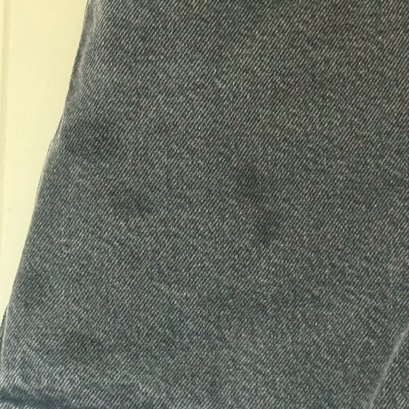 Black denim Levi Strauss high waisted mom shorts size 26 - Picture 3 of 3